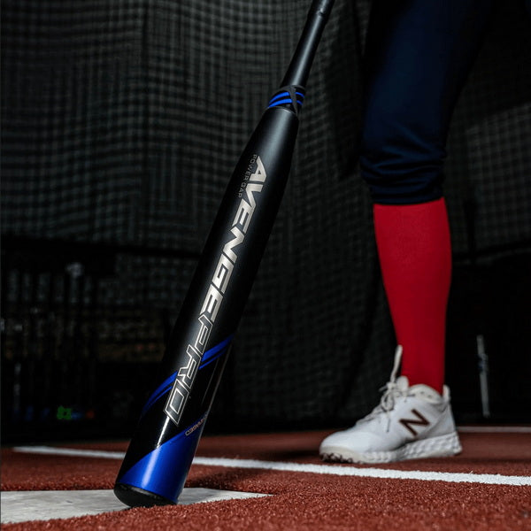 Axe Bat Avenge Pro Power Gap (-9) Fastpitch Softball Barrel View With Player